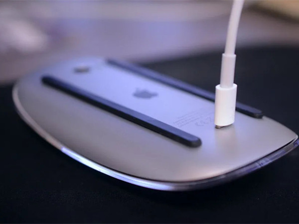 苹果无线鼠标如何充电?苹果无线鼠标充电的方法截图