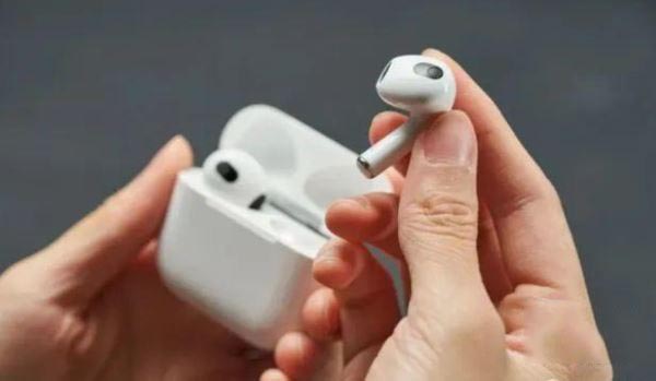 airpods3与airpods2哪款好 airpods3和airpods2区别对比讲解截图